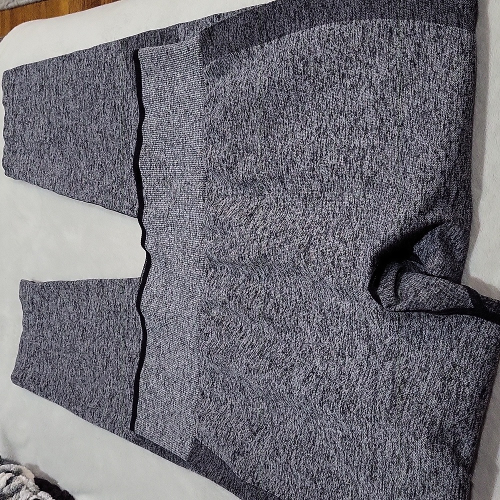 Victoria's Secret PINK Leggings - Picture 3 of 7